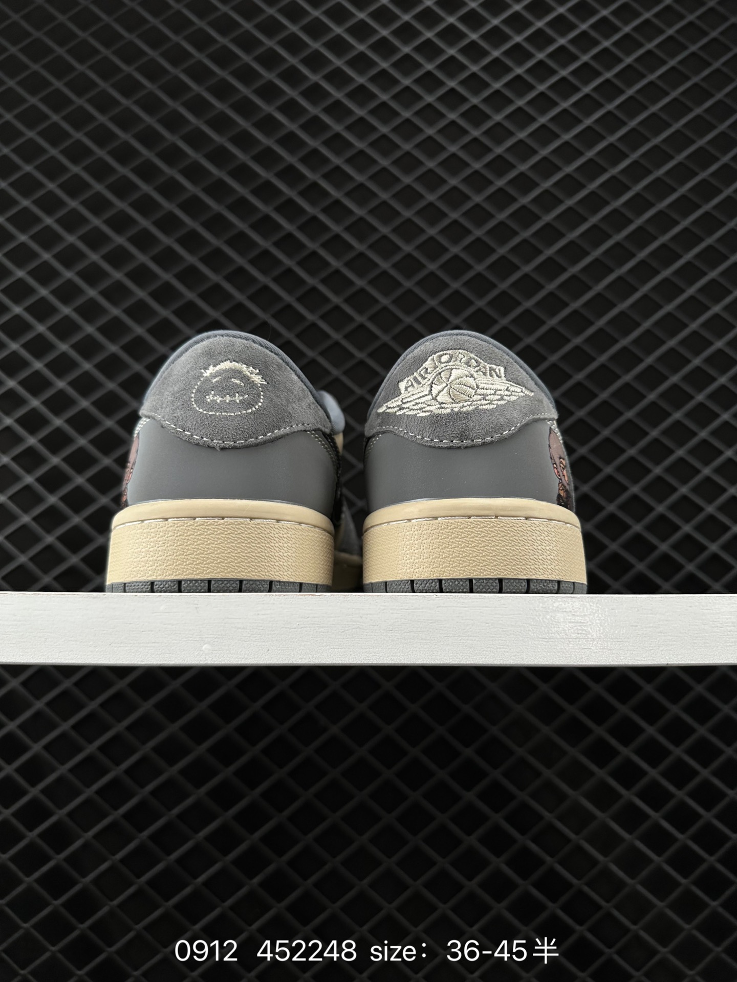 Travis Scott x Air Jordan 1 ” Reverse Mocha “